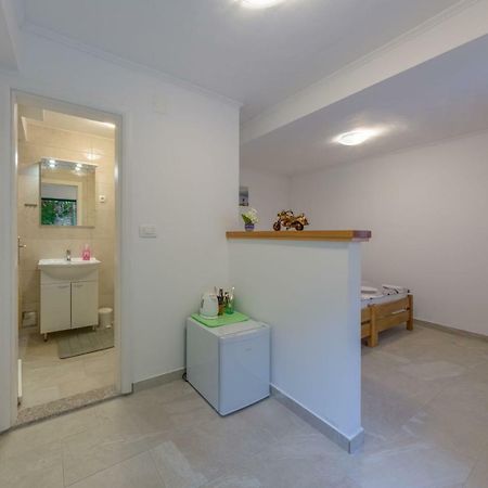 Room Nino Skradin Exterior foto