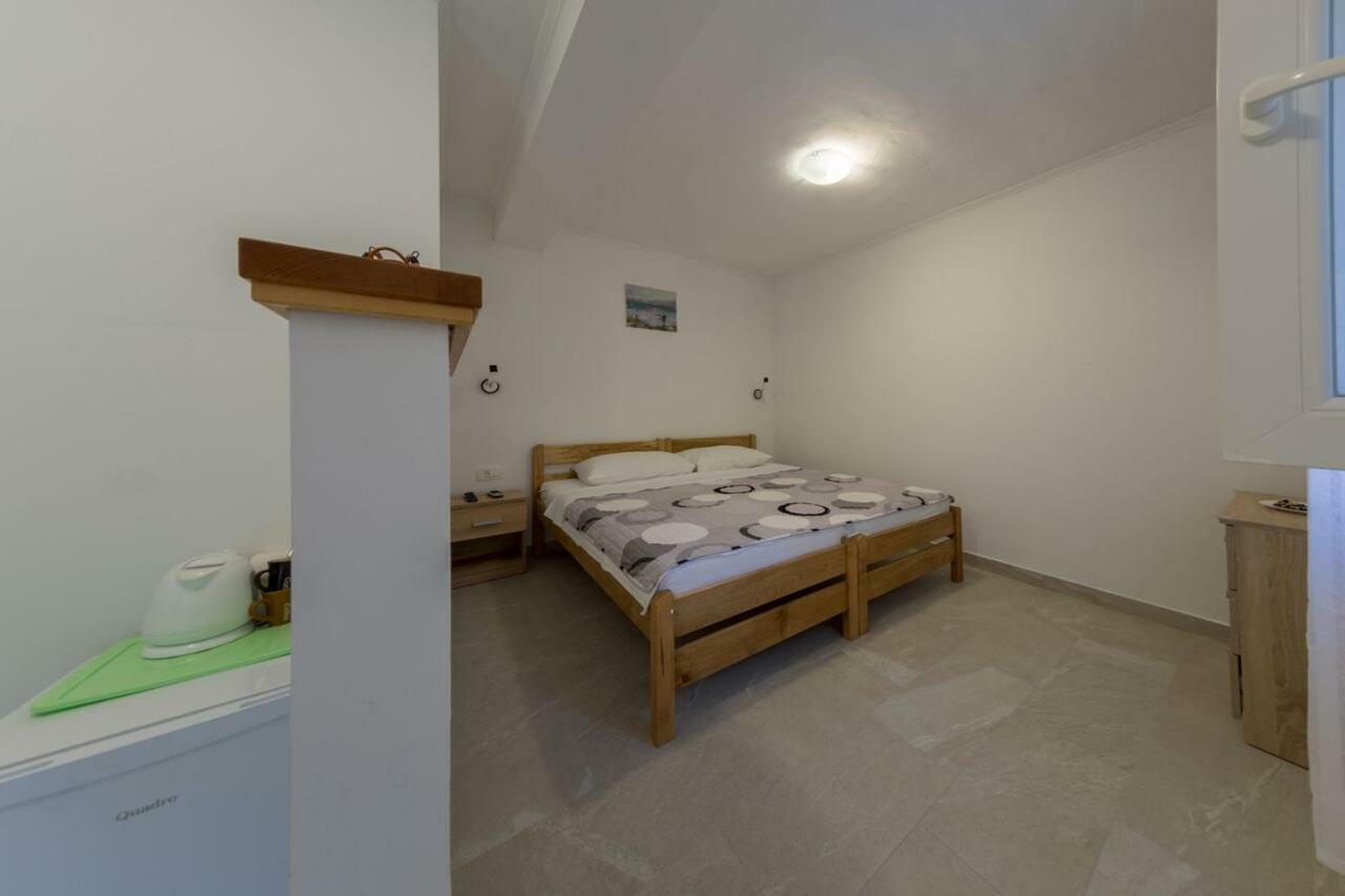 Room Nino Skradin Exterior foto