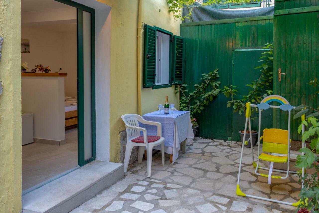 Room Nino Skradin Exterior foto